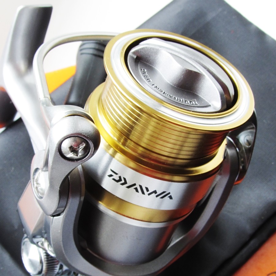 безынерционная катушка daiwa revros mx безынерционная катушка daiwa revros mx