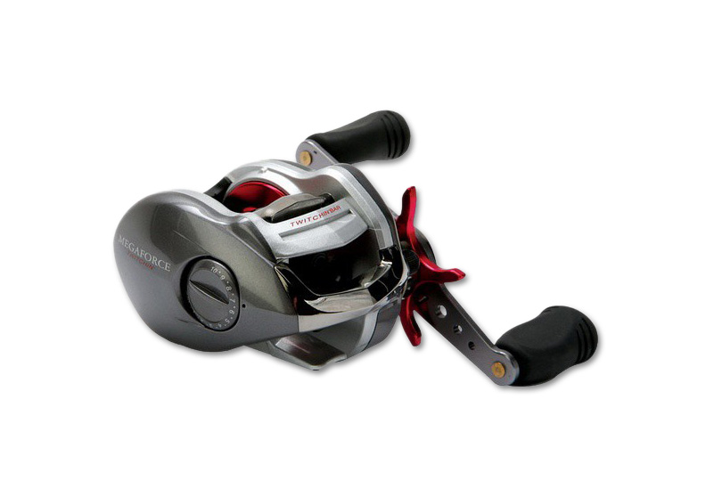 Катушка Daiwa Megaforce (1)